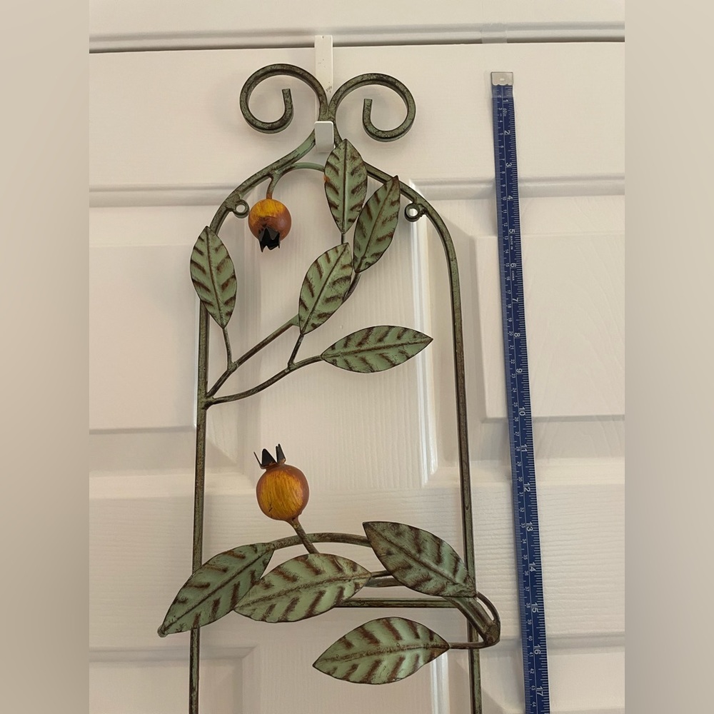 Antique Decorative Shelves - Picture 3 of 10